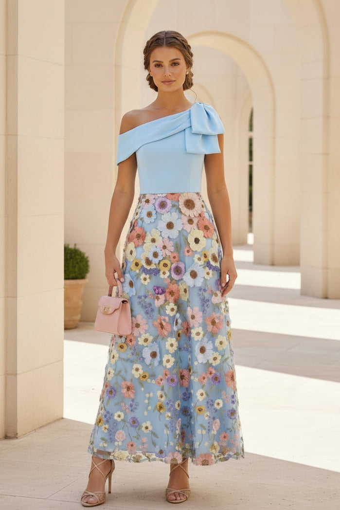 Vestido largo con aplique floral de lazo y un solo hombro