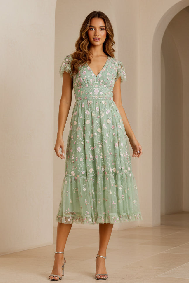 Vestido midi acampanado de tul con bordado floral