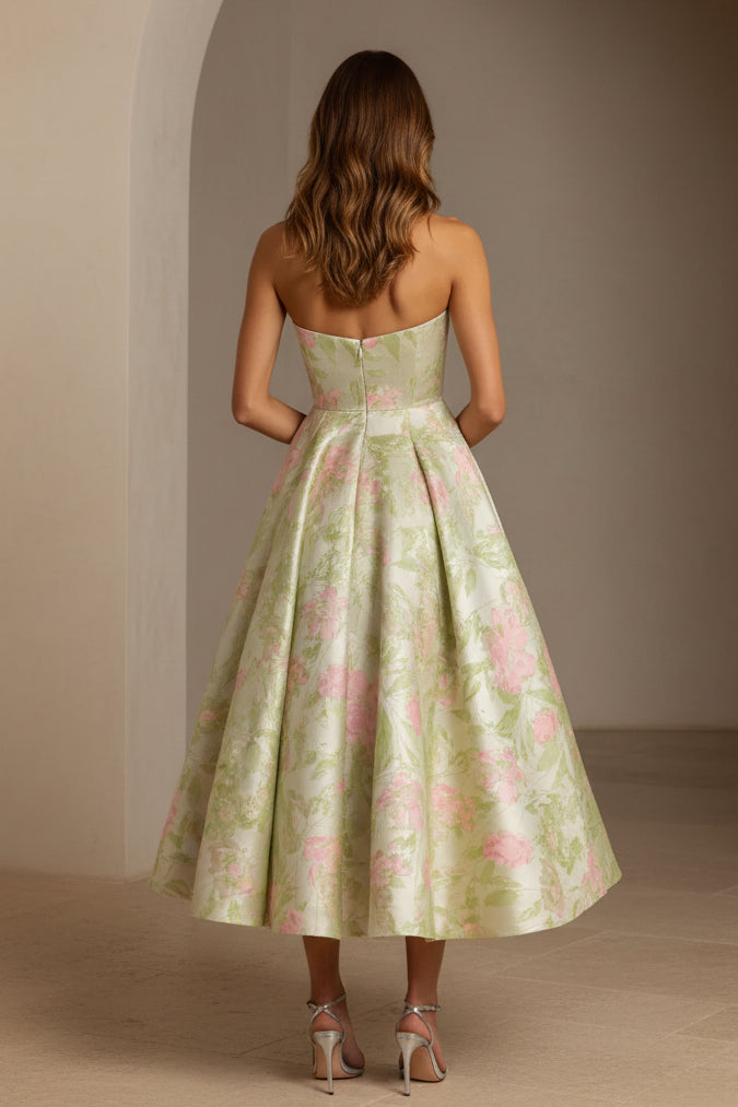 Vestido acampanado sin tirantes de jacquard floral hasta el tobillo