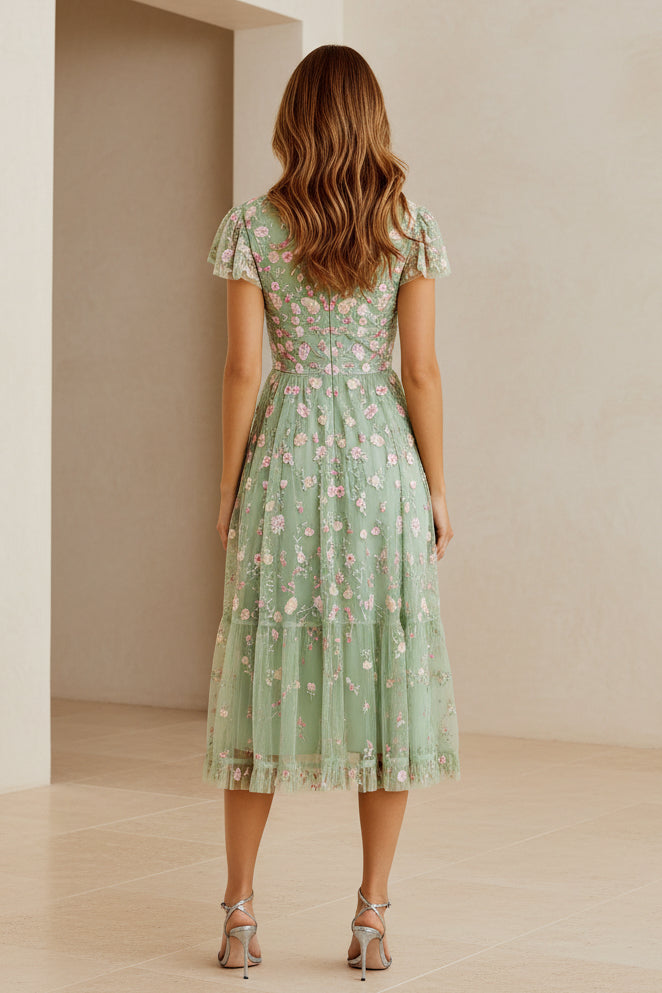 Vestido midi acampanado de tul con bordado floral