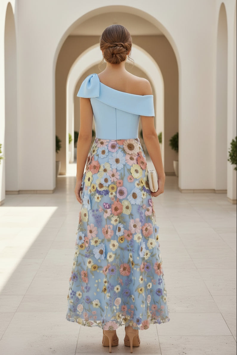 Vestido largo con aplique floral de lazo y un solo hombro