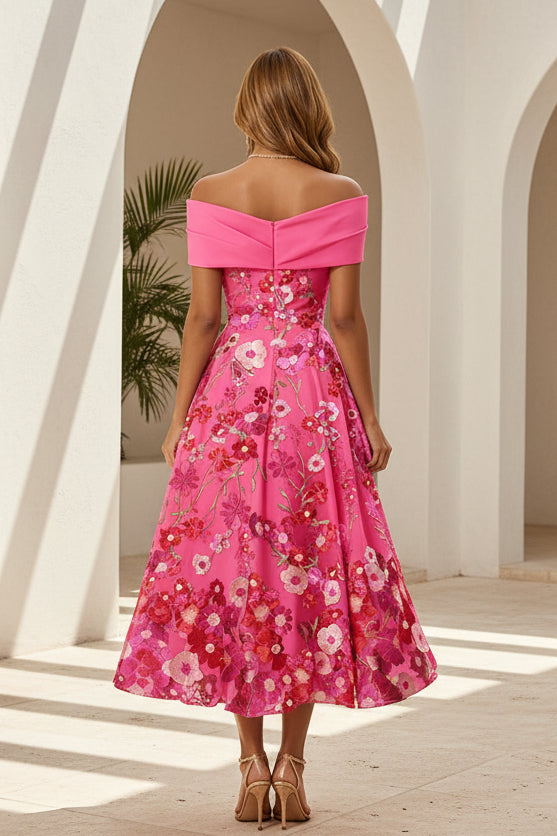 Vestido floral de corte midi con hombros descubiertos