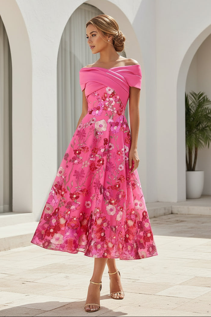 Vestido floral de corte midi con hombros descubiertos