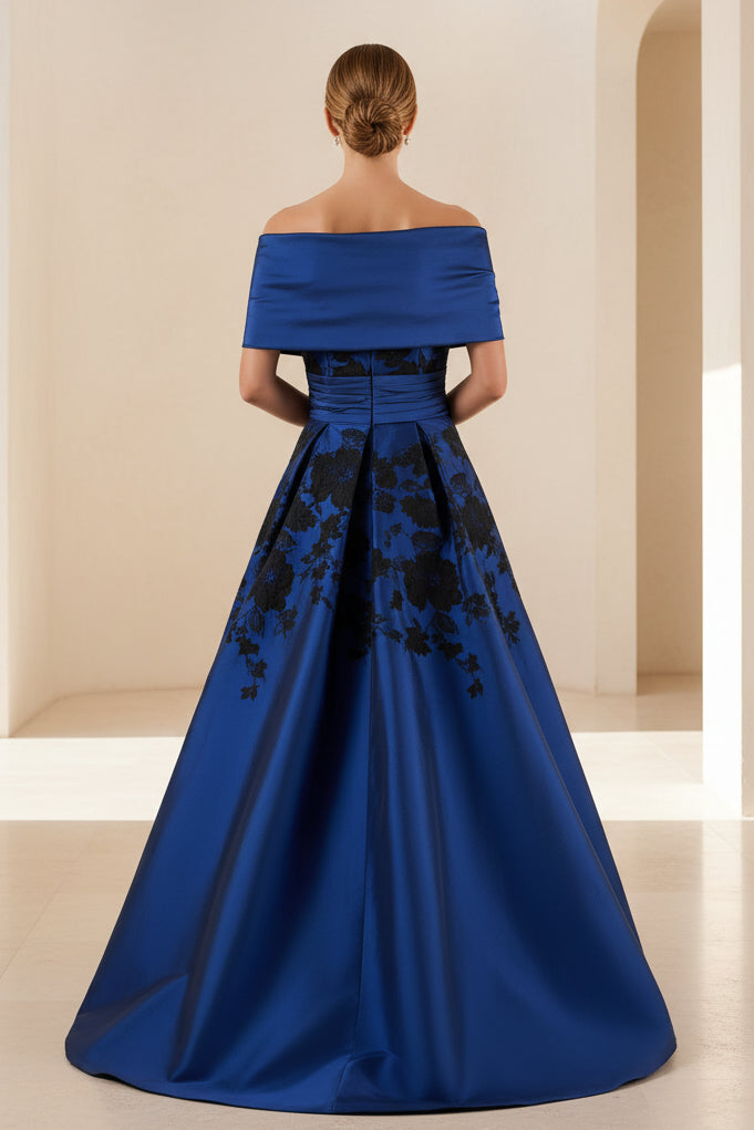 Vestido de Noche en Línea A Bordado Floral con Chal