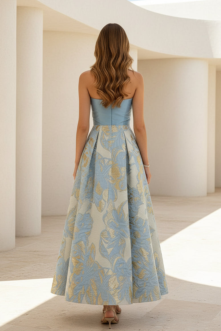 Vestido palabra de honor de jacquard con corte A y largo de té