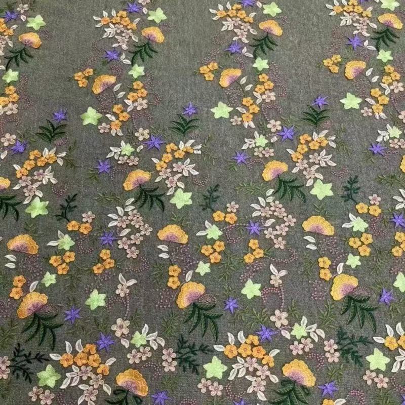 Vestido Midi de Malla con Bordado Floral y Volantes, con Tirantes Atados