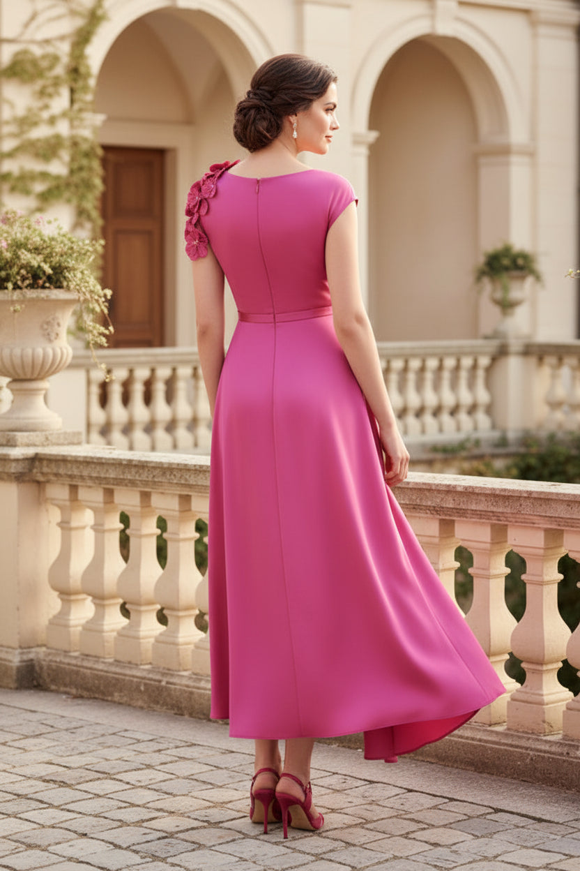Vestido midi asimétrico de satén con corte en A y flores 3D