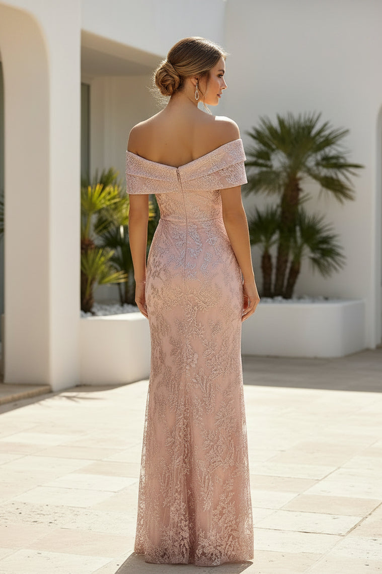 Vestido de noche largo de encaje con hombros descubiertos