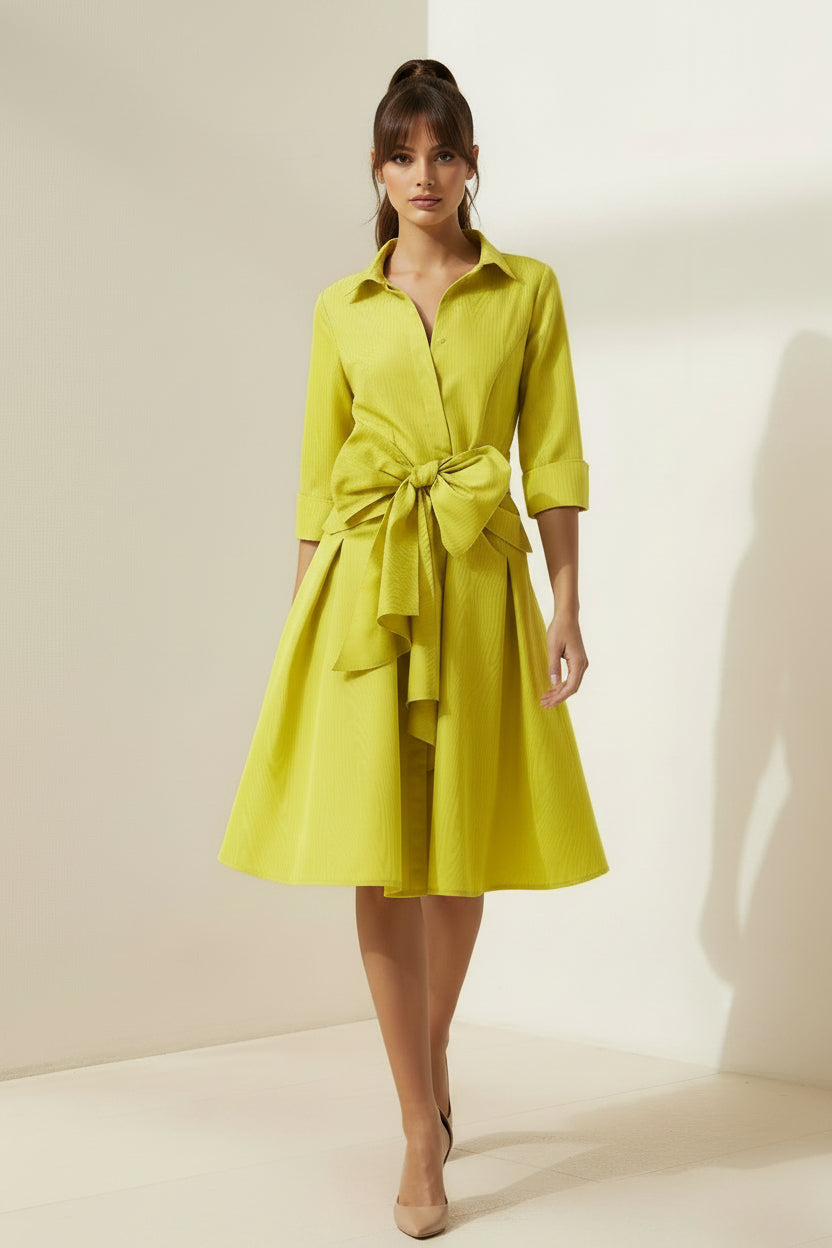 Vestido camisero con lazo en la cintura y falda acampanada