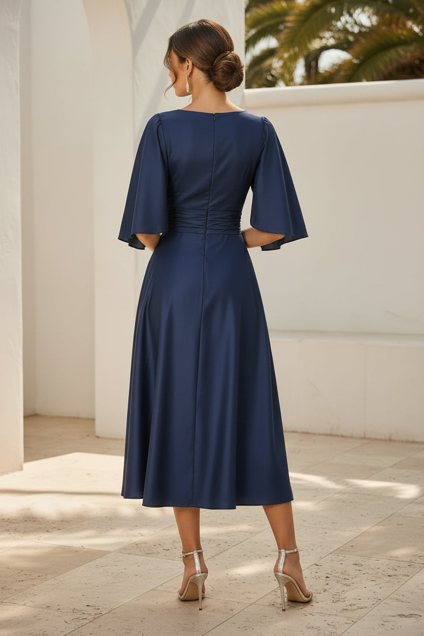Vestido midi de satén con mangas de volantes