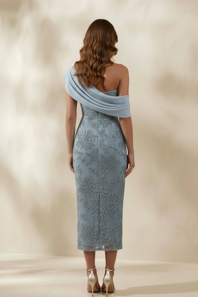 Vestido de vaina midi con un hombro y abalorios