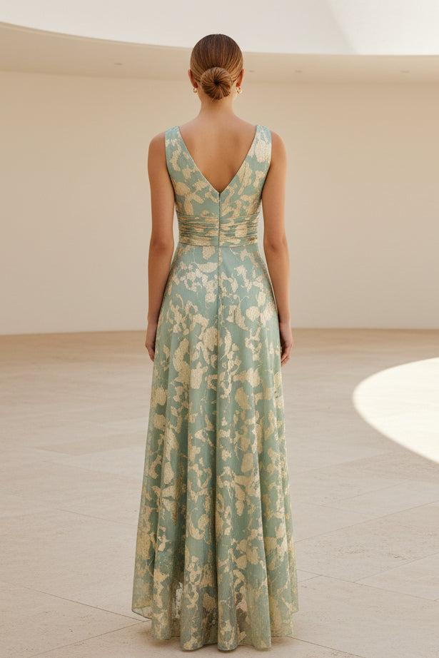 Vestido largo acampanado con escote en V y jacquard metalizado