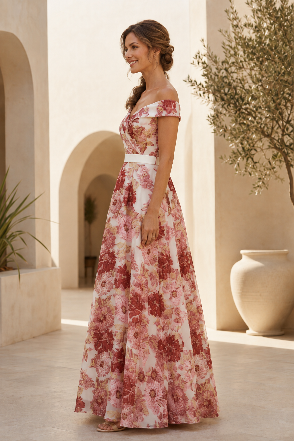 Vestido de noche acampanado con estampado floral y hombros descubiertos