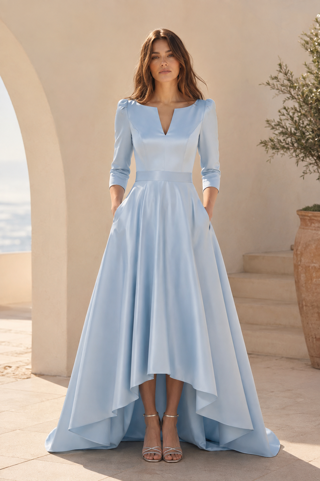 Vestido de raso acampanado con dobladillo alto-bajo y mangas 3/4