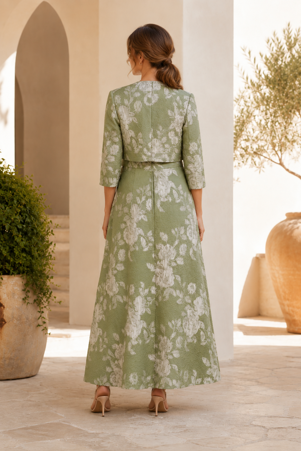 Vestido maxi acampanado de jacquard floral con conjunto de chaqueta corta