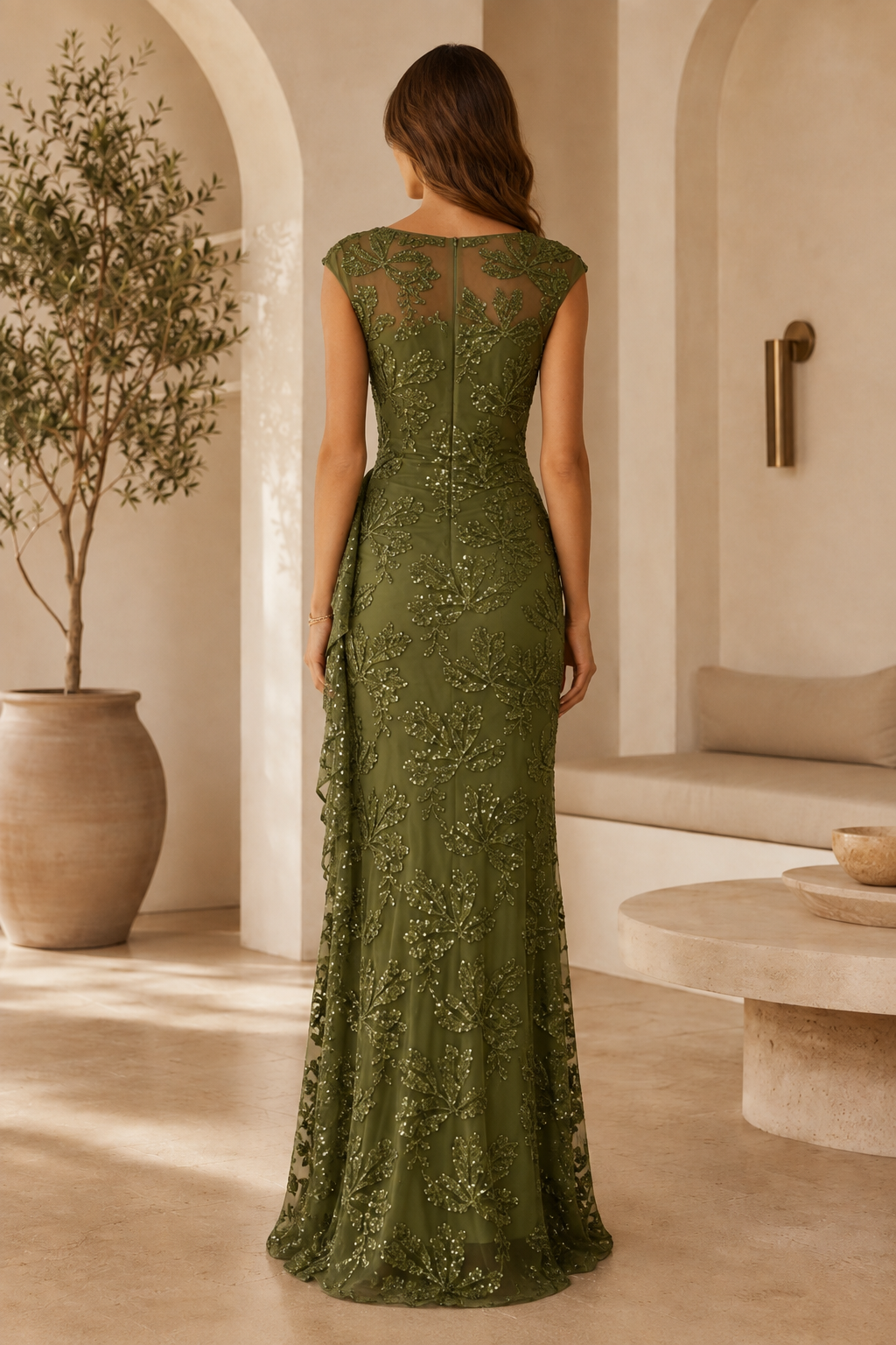 Vestido largo de columna ilusión con lentejuelas en forma de hoja y volantes
