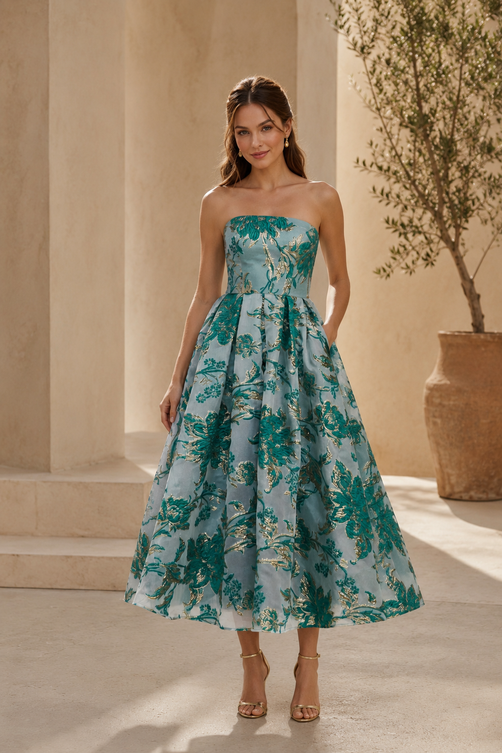 Vestido acampanado sin tirantes de jacquard floral hasta el tobillo