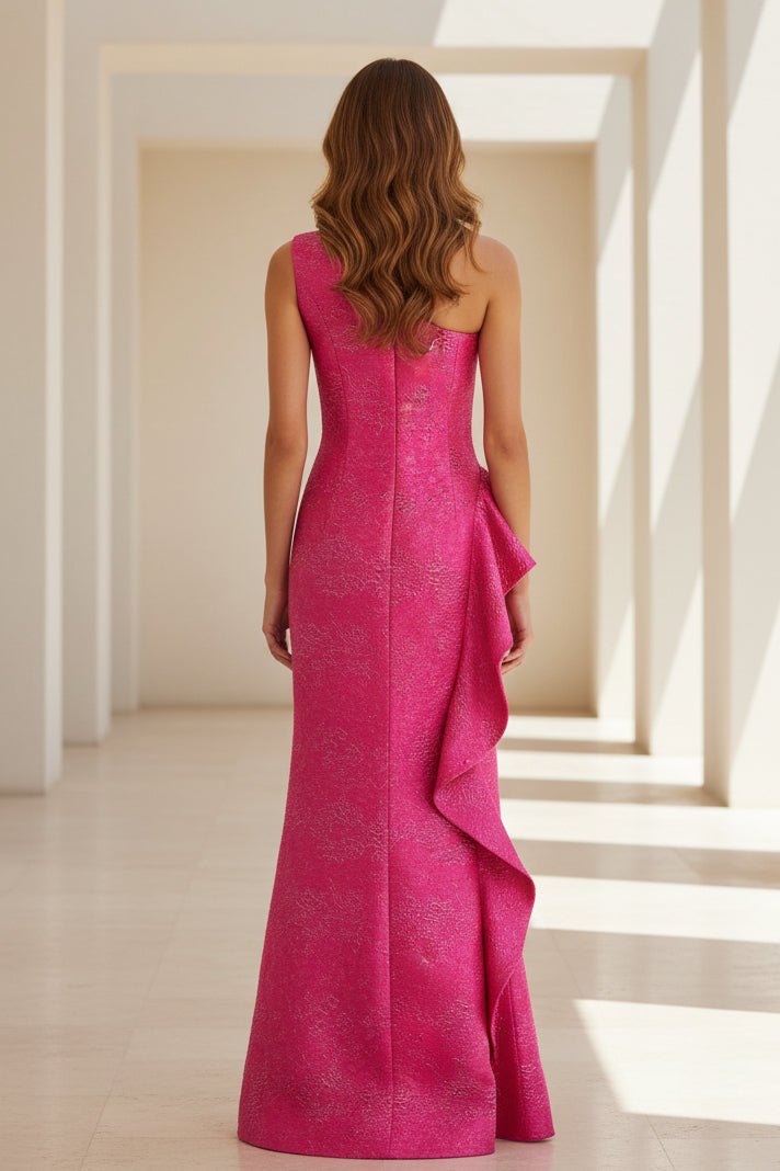 Vestido de noche de jacquard metálico con volantes y un solo hombro