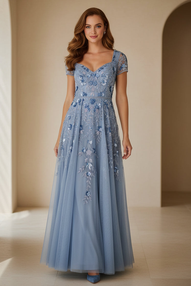 Vestido de Noche de Tul con Bordado Floral y Corte en A