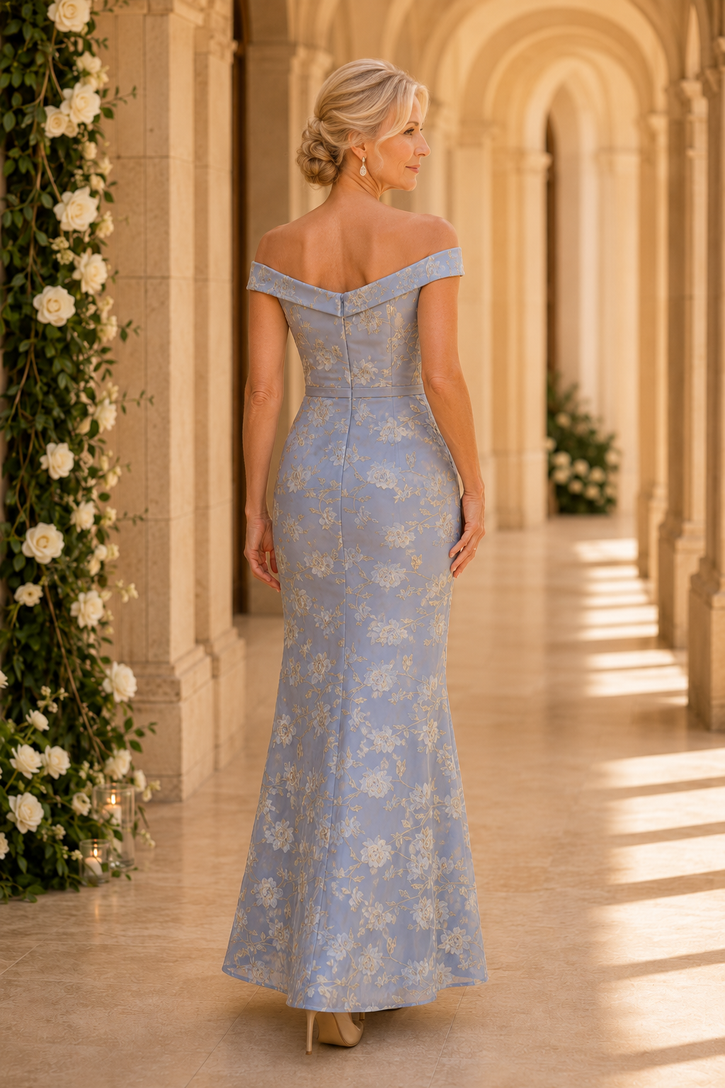 Vestido de noche estilo trompeta con hombros descubiertos y jacquard floral