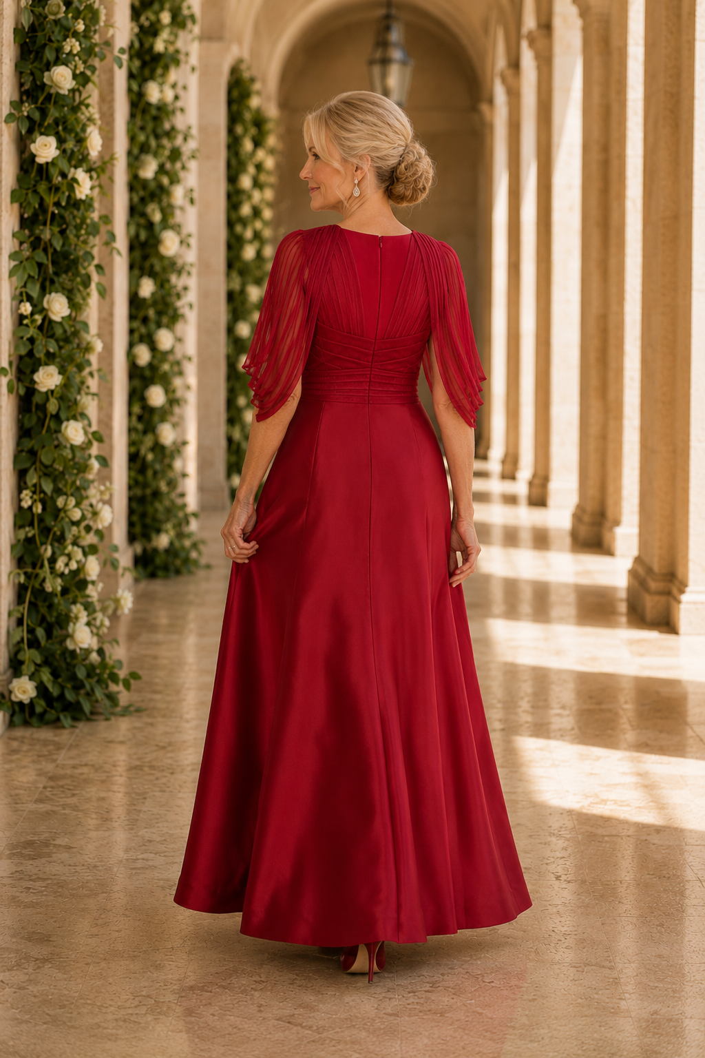 Vestido de corte A con corpiño fruncido y mangas capa