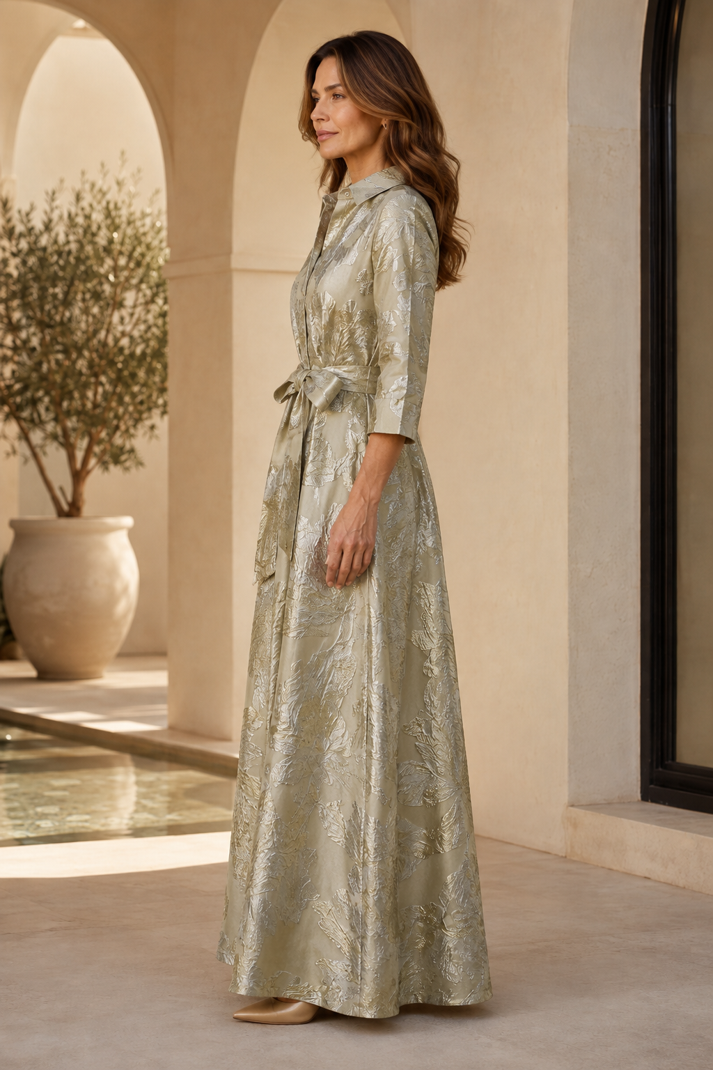 Vestido camisero de jacquard floral metalizado con cintura entallada