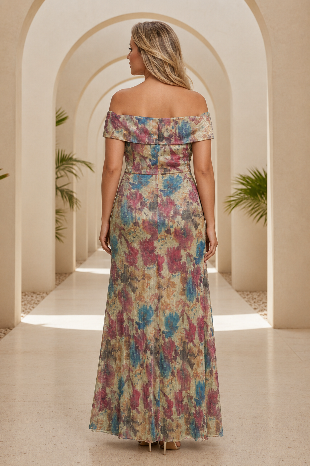 Maxivestido con estampado floral, hombros descubiertos y abertura alta