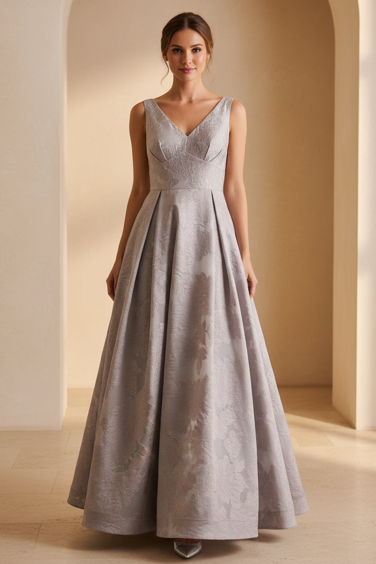 Vestido de noche de jacquard plisado con cuello en V y corte A