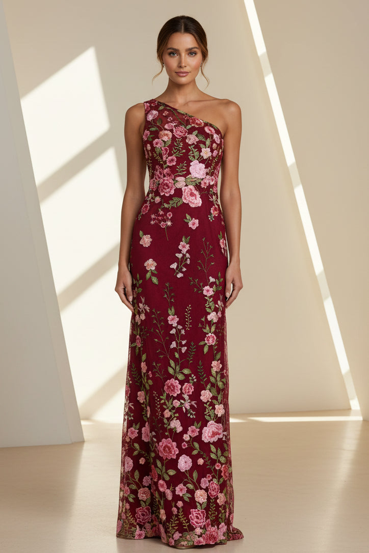 Vestido de noche asimétrico con bordado floral