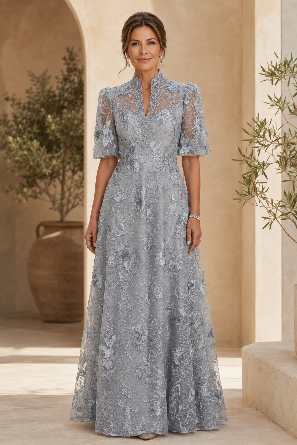 Vestido de línea A con cuello alto de encaje floral y mangas abullonadas