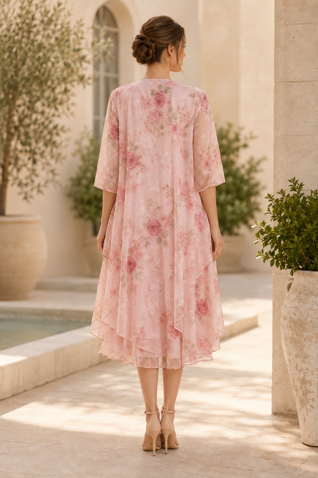 Vestido midi floral escalonado con chaqueta transparente