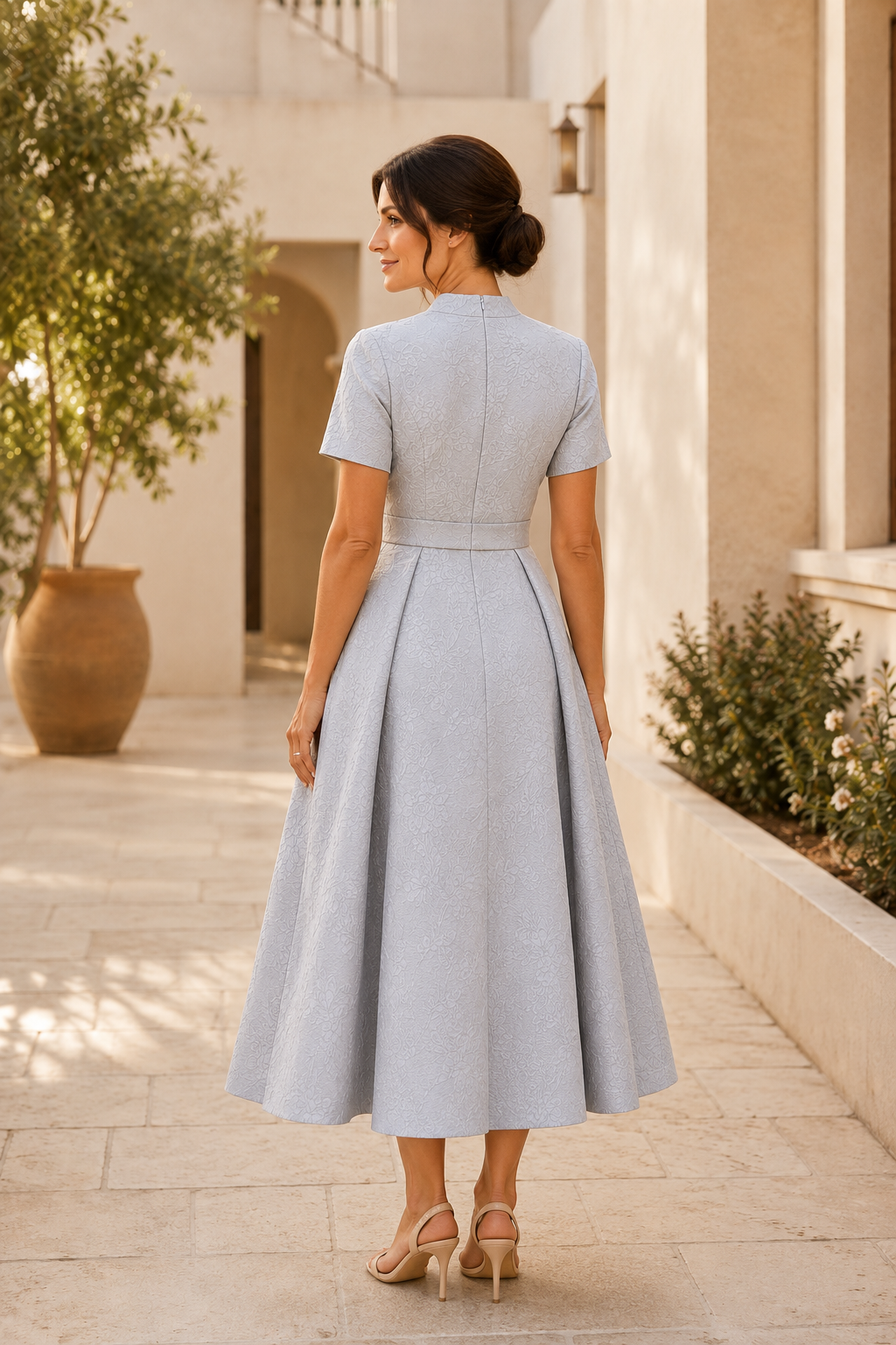 Vestido midi acampanado de jacquard plisado