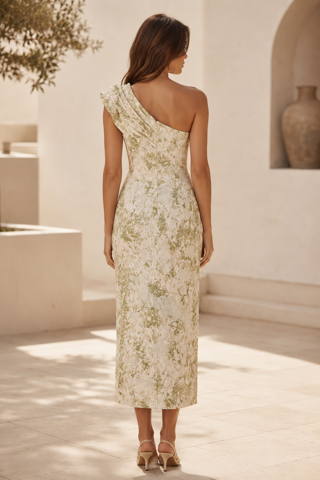 Vestido jacquard floral asimétrico hasta la rodilla