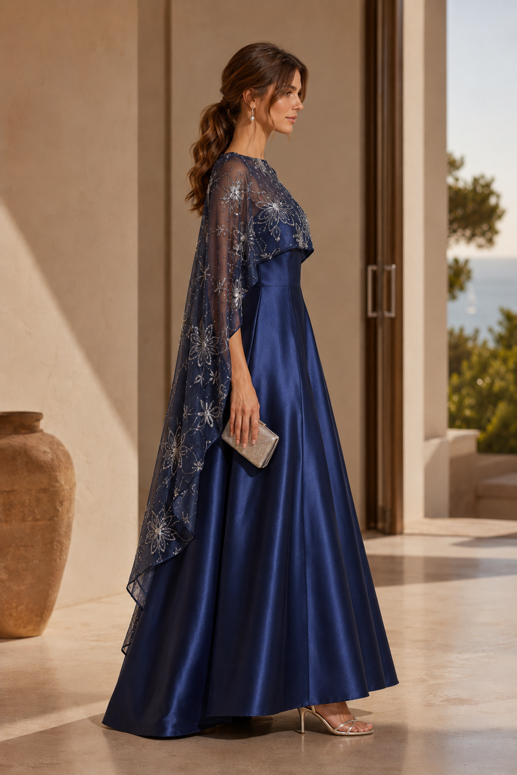 Vestido de Noche en Línea A con Capa Floral Bordada con Cuentas