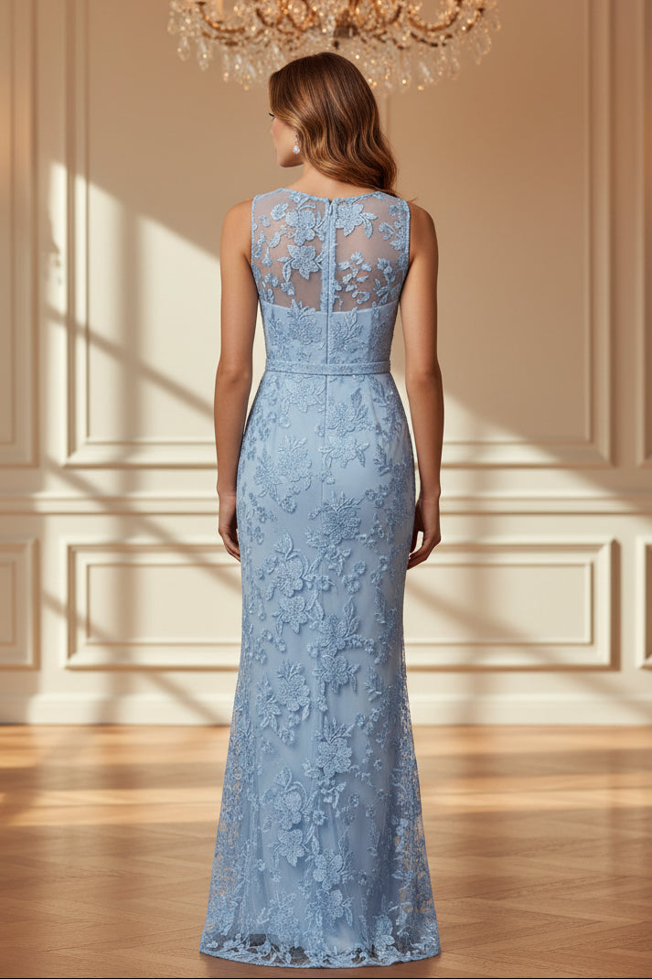 Vestido de noche estilo columna con encaje y escote ilusión