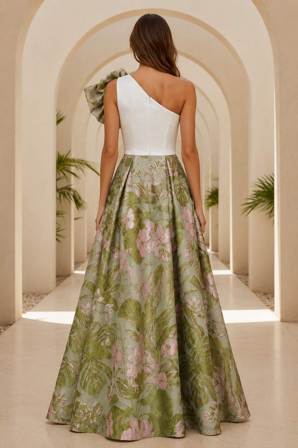 Vestido de noche acampanado de jacquard floral con un hombro