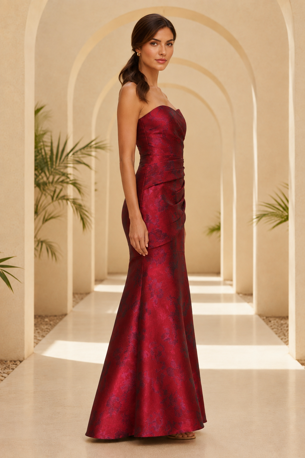 Vestido de noche estilo sirena sin tirantes de jacquard