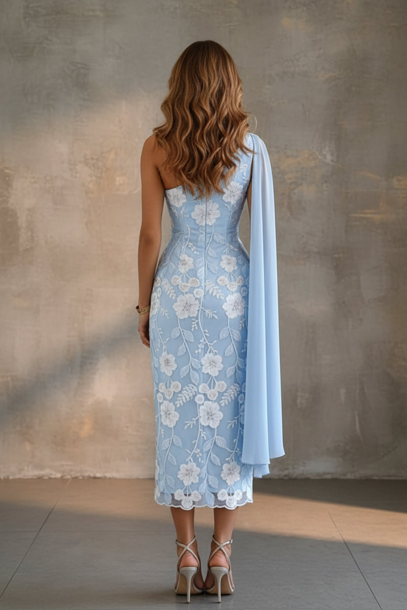 Vestido midi de encaje bordado con un solo hombro