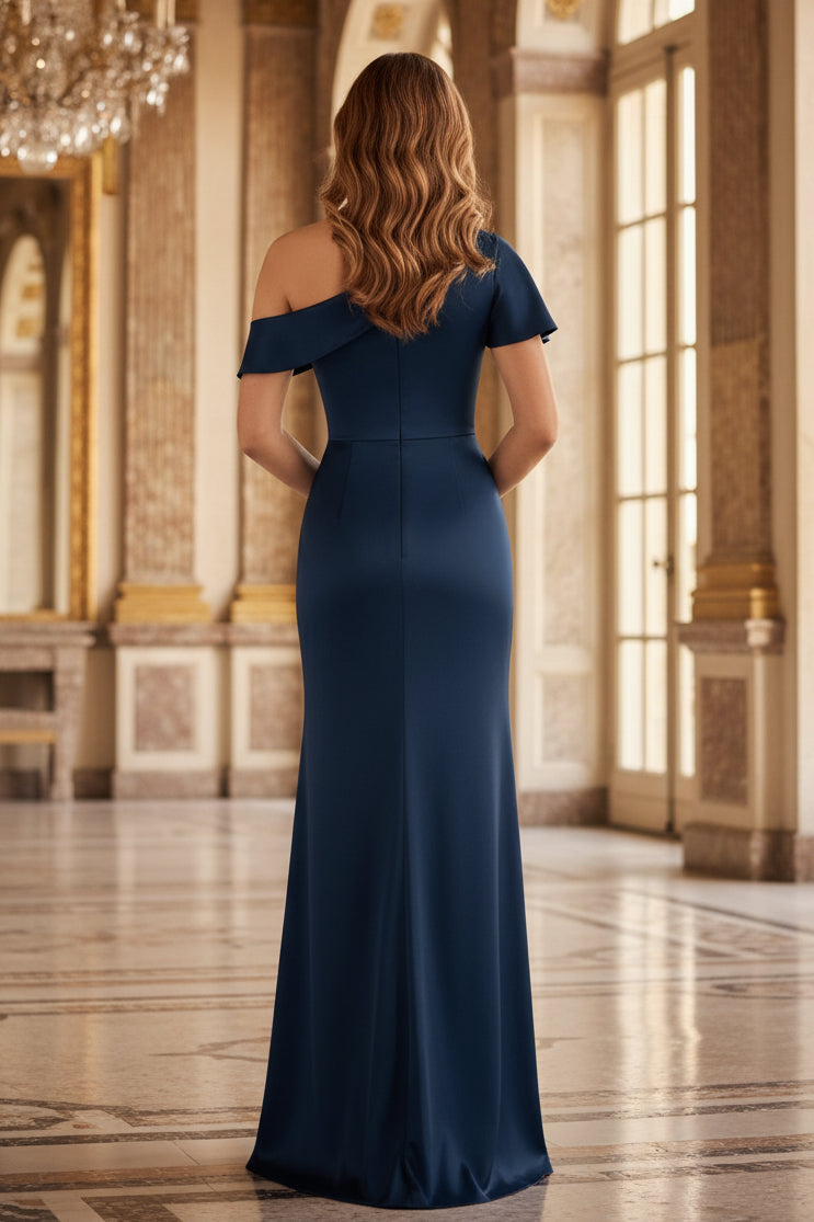 Vestido de noche largo de satén drapeado con un solo hombro