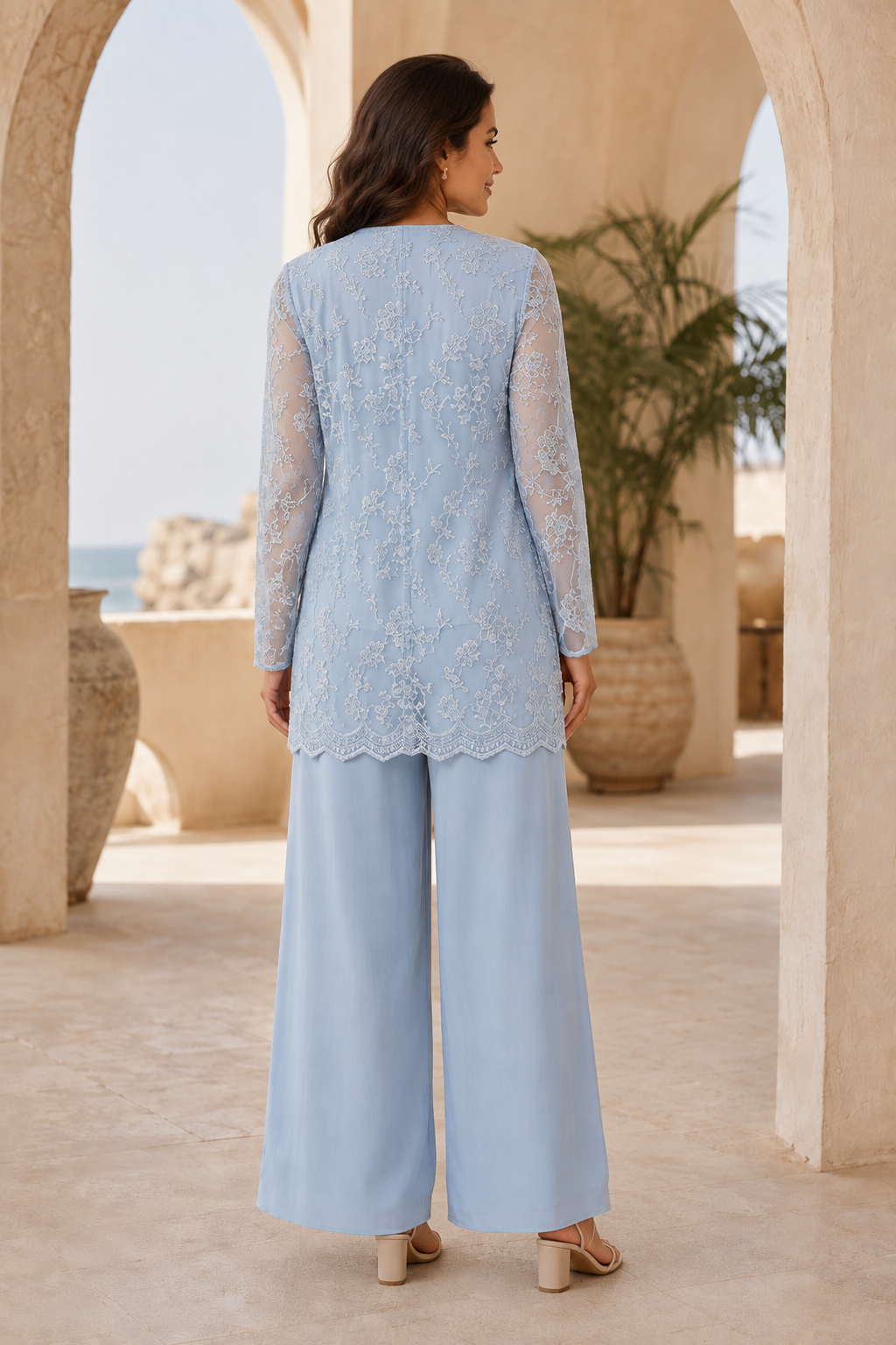 Conjunto de chaqueta de encaje, top y pantalones de pernera ancha de tres piezas