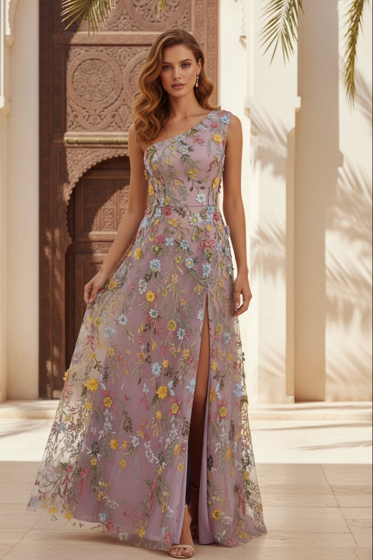 Vestido de noche asimétrico con bordado floral
