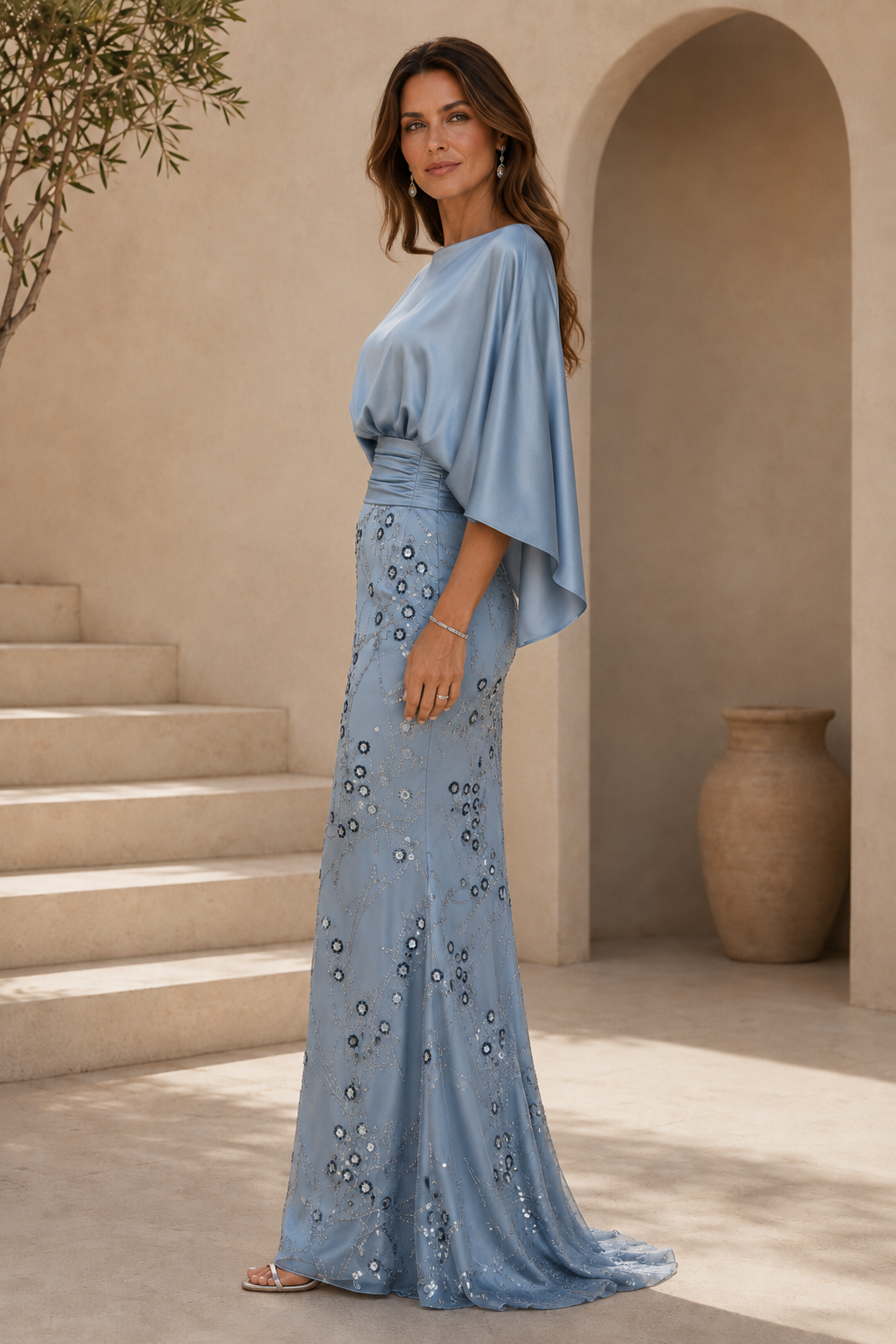 Vestido largo hasta el suelo con lentejuelas y mangas murciélago