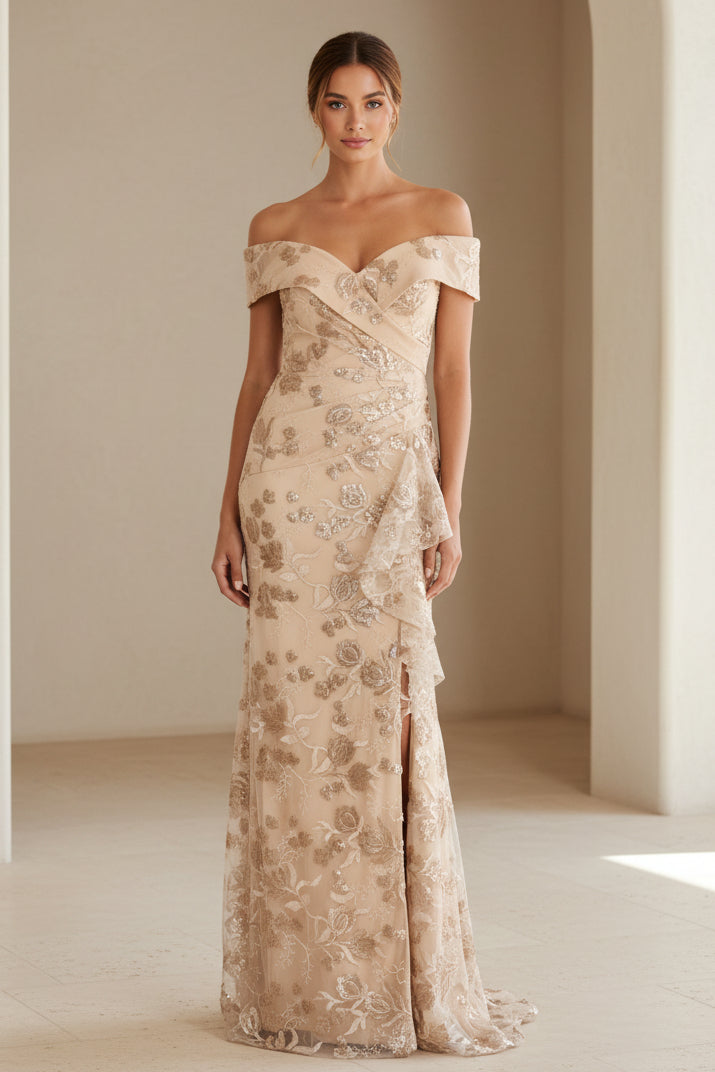 Vestido largo floral de lentejuelas con hombros descubiertos y abertura