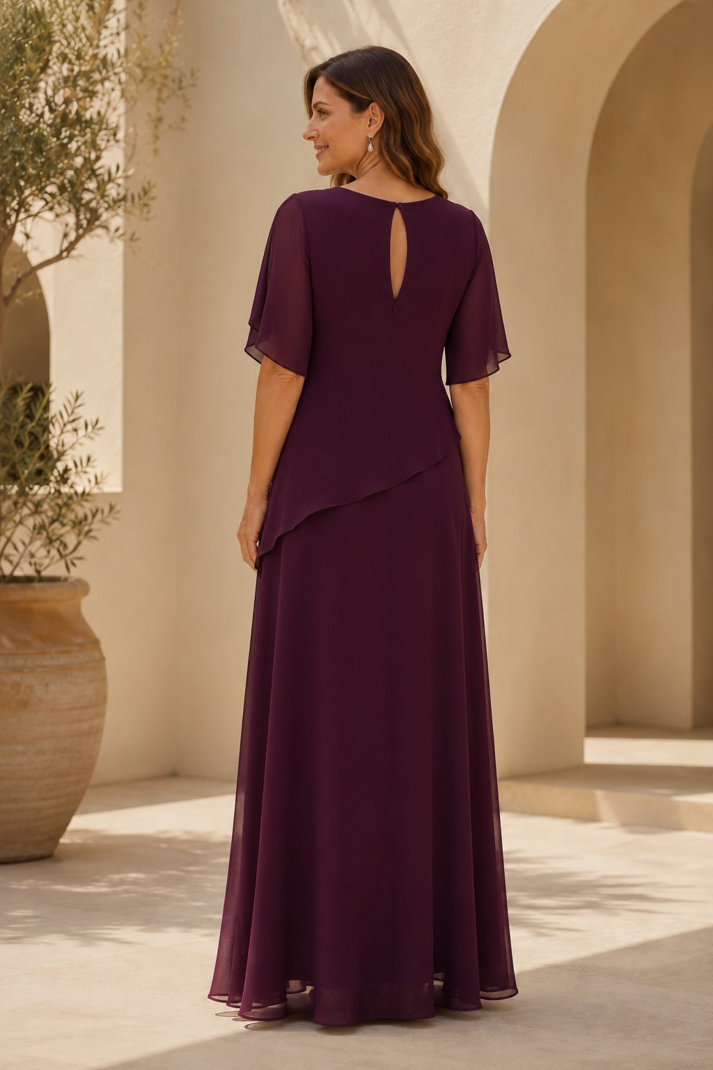 Vestido de noche asimétrico de chifón con volantes y corte en A