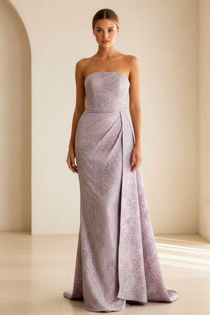 Vestido columna de jacquard sin tirantes con capa