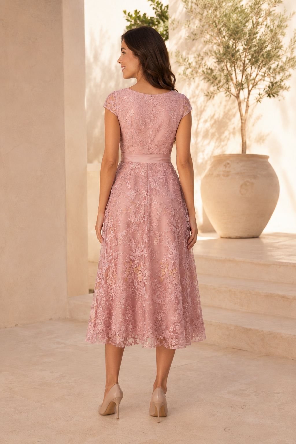 Vestido Midi Evasé de Encaje Bordado con Manga Casquillo