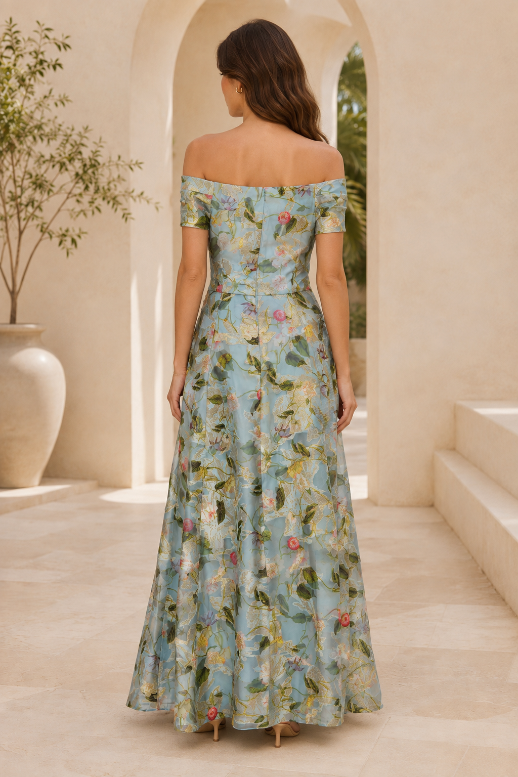 Vestido maxi acampanado con estampado floral y hombros descubiertos