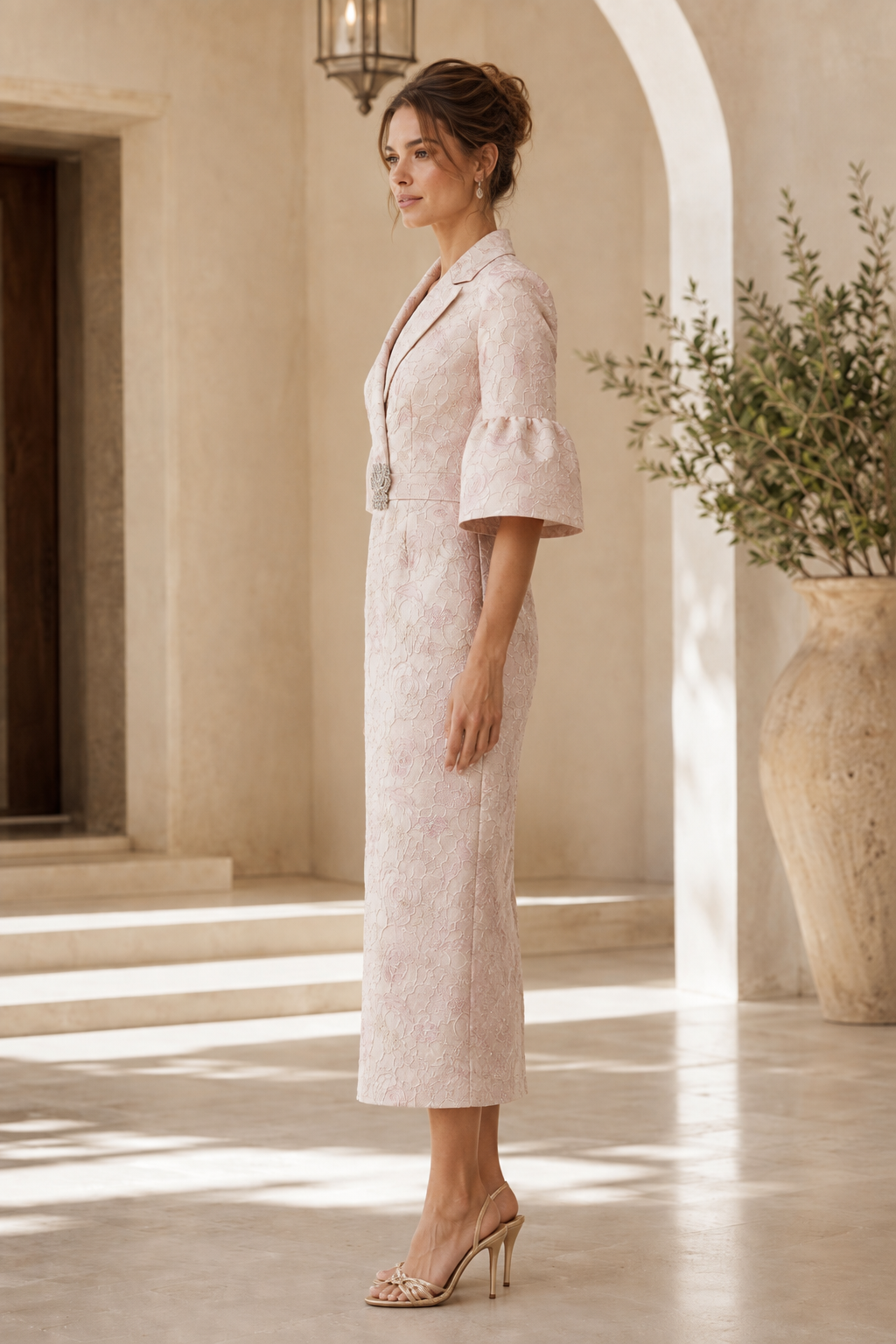 Vestido Midi Jacquard Floral con Mangas Acampanadas