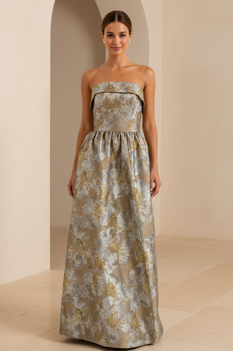 Maxivestido sin tirantes con estampado floral y bolsillos