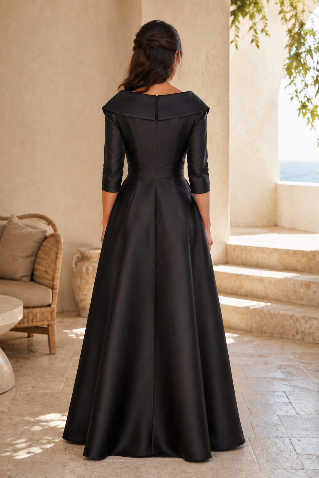 Vestido de Noche de Satén Corte A con Cuello Retrato y Abertura Alta